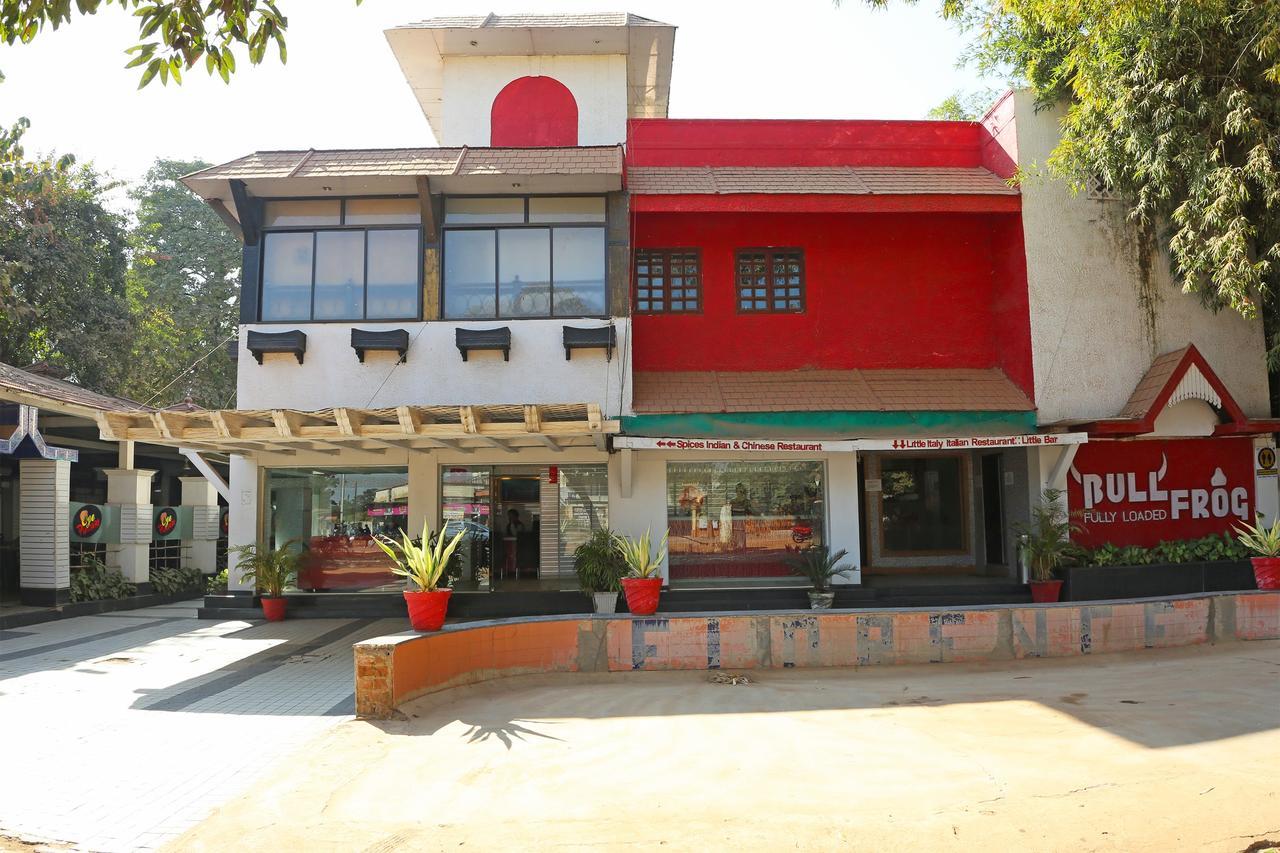 Oyo 10690 Florence Hotel Rāipur Exterior foto